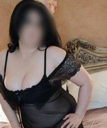 Моя креативность и страсть подарят тебе незабываемое наслаждение. Живу я в прекрасном городе Москва, где с удовольствием приму тебя у себя в уютной обстановке. У меня есть фотографии, которые покажут тебе мою красоту и сексуальность. Я предлагаю широкий спектр услуг, которые оставят тебя довольным и отдохнувшим. Мои клиенты оставляют только положительные отзывы обо мне. Не упусти возможность окунуться в мир наслаждения со мной. 🌹💋 303, 30 лет