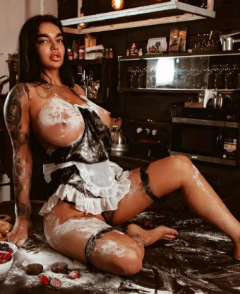 Экспертка по удовольствиям, исполню твои самые смелые желания. Жду встречи с тобой для незабываемого отдыха и истинного релакса. Позвони, не пожалеешь! 1607, 25 лет