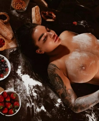 Экспертка по удовольствиям, исполню твои самые смелые желания. Жду встречи с тобой для незабываемого отдыха и истинного релакса. Позвони, не пожалеешь! 1607, 25 лет