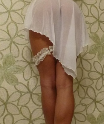 Живу в Москве, и могу пригласить тебя к себе или приехать к тебе. У меня есть множество возможностей, чтобы удовлетворить даже самые скрытые твои желания. Мои услуги всегда полны страсти и нежности, а фото, которые ты увидишь, подтвердят это. У меня есть множество положительных отзывов от моих клиентов, подтверждающих высокое качество моих услуг. Позволь себе настоящее наслаждение! 😘💋 5862, 28 лет